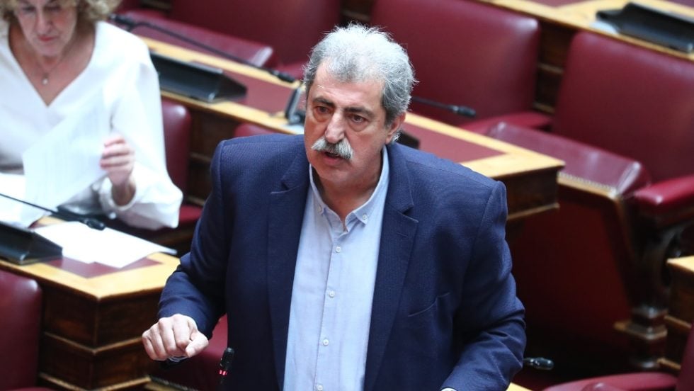 Πολάκης κατά Άδωνι για την εξαντλημένη γιατρό: «Γελοίο φασιστοειδές, η συνάδελφος έχει σοβαρό πρόβλημα υγείας»